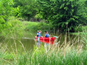 guests canoeing